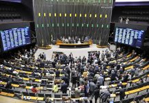 Temer não participa de discussões sobre reforma política