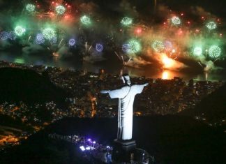 Festa da virada em Copacabana reuniu 2,4 milhões de pessoas