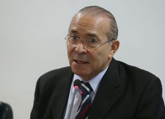 Padilha diz que decisão final sobre agenda de votação é de Maia