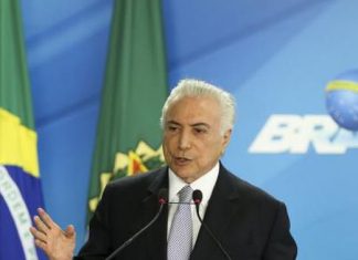 Temer vê dificuldade em aprovar reforma da Previdência após fevereiro