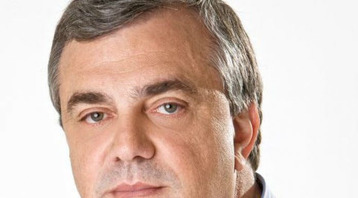 Ex-deputado federal do Paraná morre em hotel de Brasília