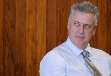 Rollemberg revoga decreto de sigilo de passagens e diárias