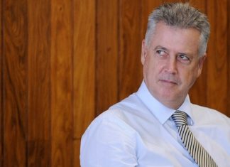 Rollemberg revoga decreto de sigilo de passagens e diárias