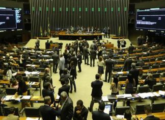 Congresso debate LDO, regulamentação de lobby e cadastro positivo