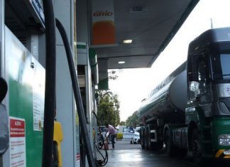 Preço da gasolina cai 0,68% nas refinarias, após duas altas seguidas