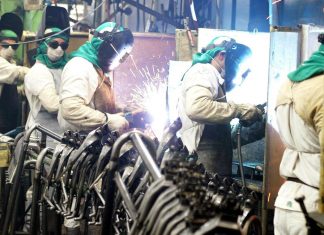 PIB recua 1% no trimestre encerrado em maio, diz FGV