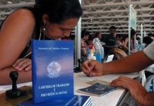 Desemprego cai para 11,9% e tem a menor taxa do ano