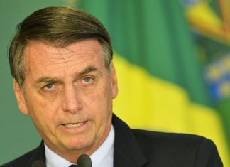 Bolsonaro chega nesta segunda à Suíça; Mourão assume a Presidência