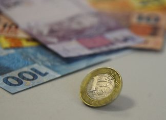 Juros do cheque especial caem pela metade a partir da próxima semana