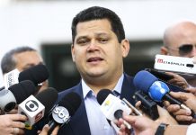 Alcolumbre quer concluir apreciação da PEC Paralela até novembro