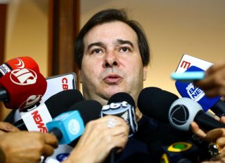 Autonomia do BC pode ser votada no primeiro semestre, diz Maia