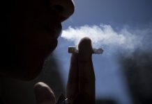 Médicos alertam sobre covid-19 para pessoas com doenças respiratórias