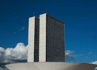 Câmara inicia sessão para analisar MP do contrato Verde e Amarelo
