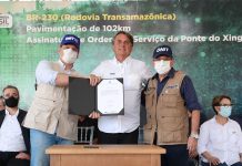Bolsonaro inaugura 102 km de asfalto em trecho da Transamazônica