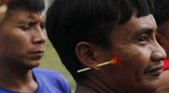 Saúde antecipa vacinação contra covid-19 em terra yanomami