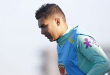 Seleção: Casemiro pede punições extremas a ataques racistas no esporte