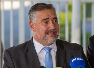Lula vai se reunir com Lira para discutir MPs antes de viagem à China