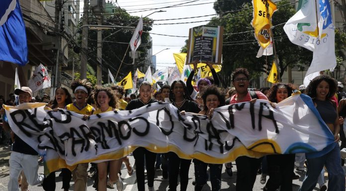 Educadores dizem que novo ensino médio amplia desigualdades