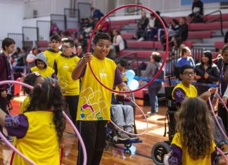 Festival leva esportes paralímpicos a crianças com e sem deficiência