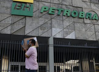Petrobras ajusta os preços da gasolina e do diesel destinados às distribuidoras