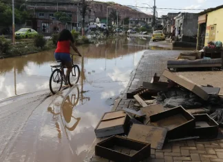 Desvendando a conexão entre racismo ambiental e enchentes no Rio de Janeiro
