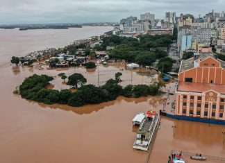 Com a retomada das intensas chuvas no Rio Grande do Sul, é crucial que a população procure refúgios seguros.