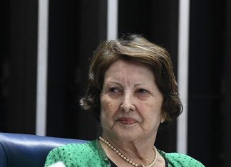 Faleceu Maria do Carmo Alves, primeira senadora eleita por Sergipe