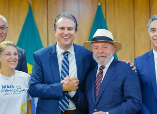 Governo cria bolsa de R$ 1.050 para estudantes de licenciatura