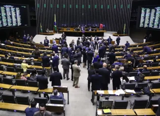 Câmara aprova projeto que amplia número de deputados federais