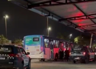 Homem é agredido e esfaqueado por grupo de torcedores do Flamengo em Samambaia Sul